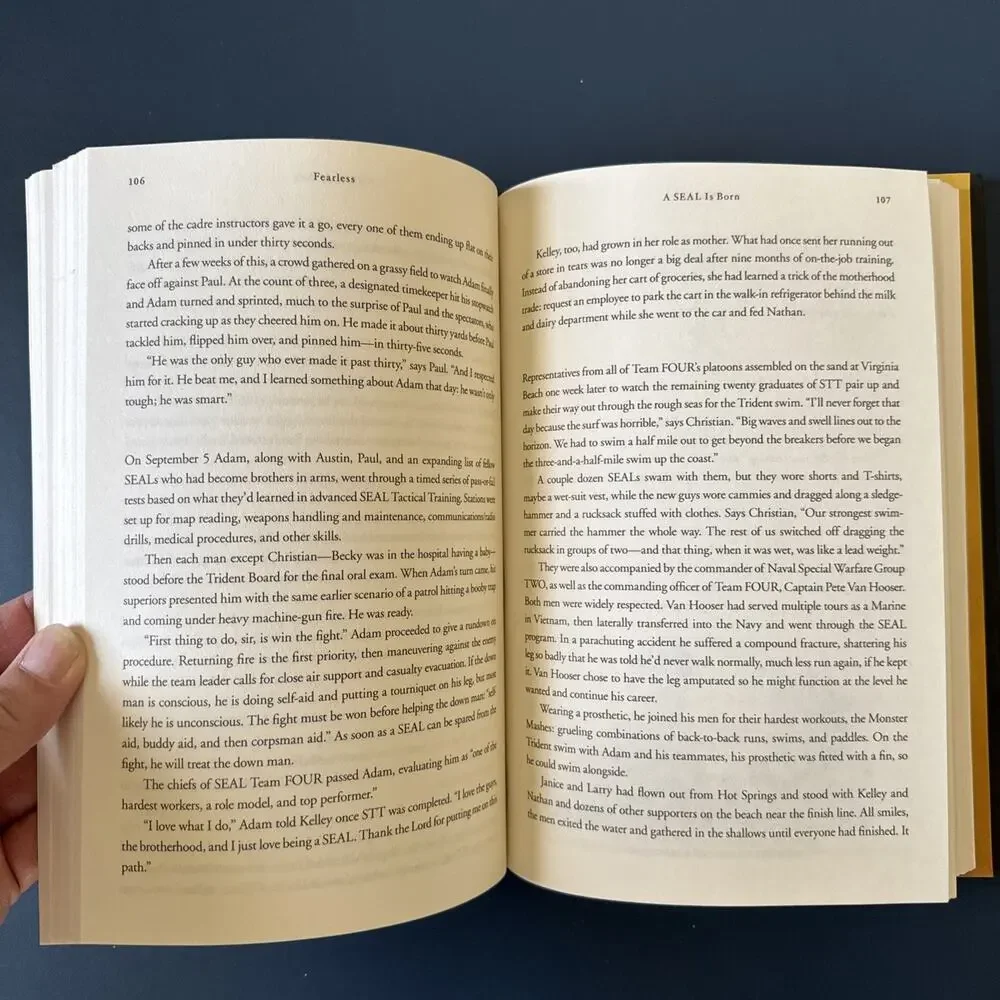 Fearless: The Undaunted Courage and Ultimate Sacrifice of Navy Seal Hardback